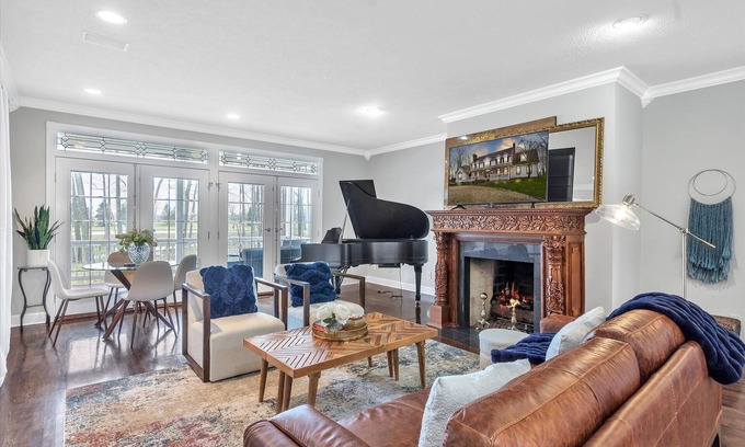 Shaftsburg House | Luxury Escape at the Estate at Williamston near MSU