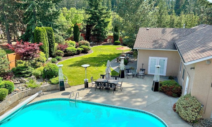 Southeast Kelowna House | Luxury Executive Home with Pool & Hot Tub Near Wineries, Hiking, KVR & Golf