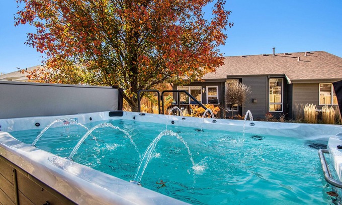 West Omaha House | Luxury, Family friendly house. Heated pool hot tub