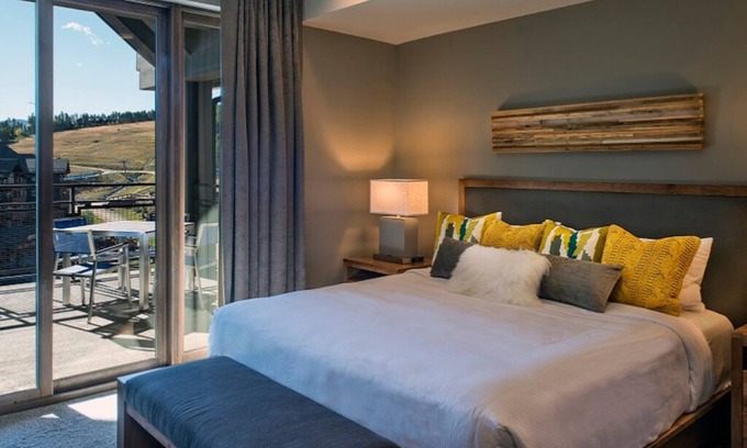 Peak 8 Apartment | Luxury Four-Bedroom Ski-In/Ski-Out. Jan 31 to Feb 7, 2026 – Peak 8 Breckenridge.