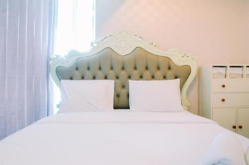 Pekayon Jaya Apartment | Luxury Furnished 2BR Grand Kamala Lagoon Apartment By Travelio