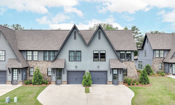 Auburn - Opelika House | Luxury Gameday Townhome at Auburn Airport 4 bedroom/3 1/2 bath