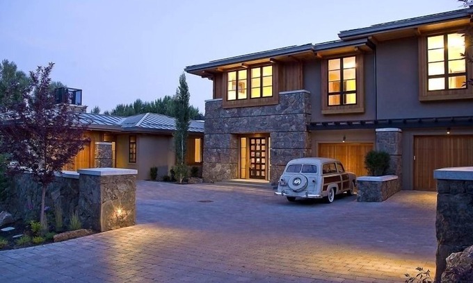 Ketchum House | Luxury Hideaway in Downtown Ketchum - Walk to Everything