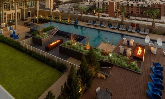 Midtown Apartment | Luxury Highrise in Midtown - Skyline Views and Chic Decor