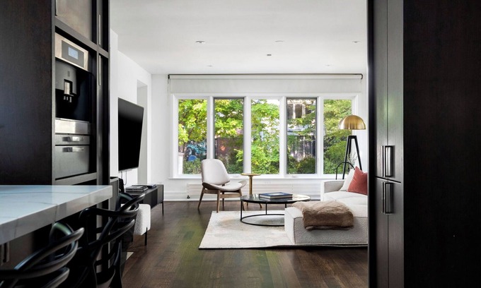 Midtown Toronto House | Luxury Home in Lytton Park