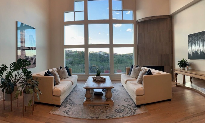 Rob Roy On The Lake House | Luxury home in quiet neighborhood with pool & hot tub near Downtown Austin!
