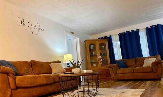 Wooded Estates House | Luxury Home near Notre Dame w/Arcade Room!