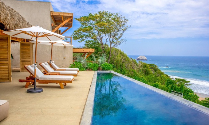 San Agustinillo Villa | Luxury home with pool and breathtaking views just a few steps from the beach