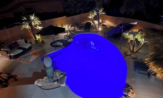 North Scottsdale House | Luxury Home With Resort Style Backyard with Heated Pool/Spa High End Amenities