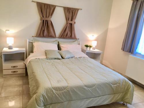 Aria Apartment | Luxury House in Nafplio with a great view balcony