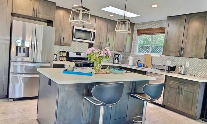 Costa Mesa House | Luxury House with Pool, Spa, Video Games and More!