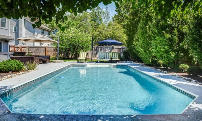 Lenexa House | Luxury in Lenexa w/heated pool