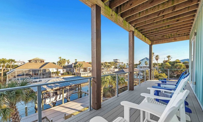 Perdido Key Coves One House | Luxury Infinity Edge Heated Pool and Hot Tub + Boat Dock + Steps to the beach +