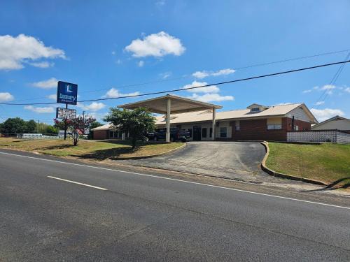 Nacogdoches Hotel | Luxury Inn & Suites and RV