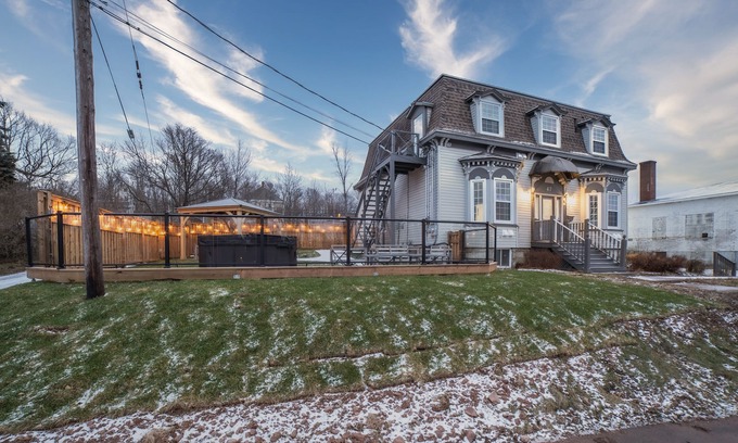 New Glasgow Apartment | Luxury Inn - Unit 7 - Heart of New Glasgow