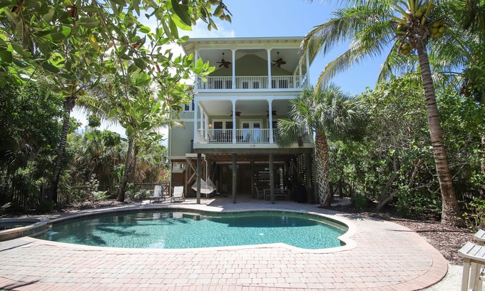 Palm Island House | Luxury Island living!