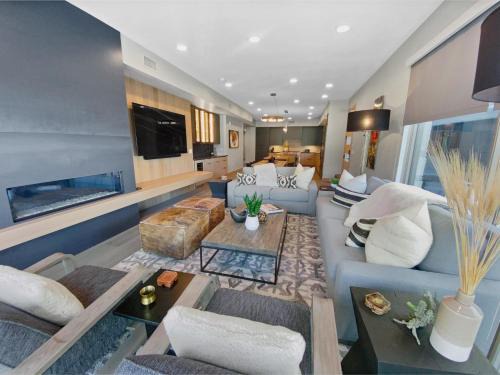 North Park City Apartment | Luxury King's Crown Condo Ski-In Out condo