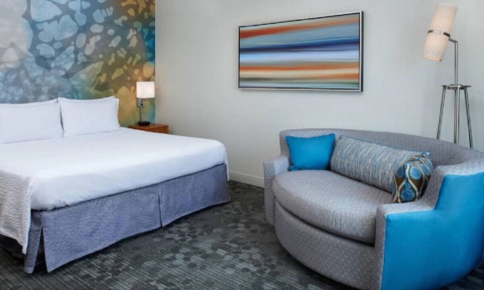 Overland Park House | Luxury King Suite Great for Business and Leisure