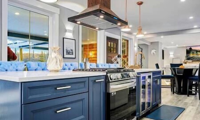 Bryant Pond House | Luxury Lake Chalet Swim Beach · Hot Tub+ Fireside