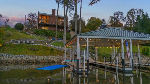 Inman House | Luxury Lake House in SC With Mountain Views!