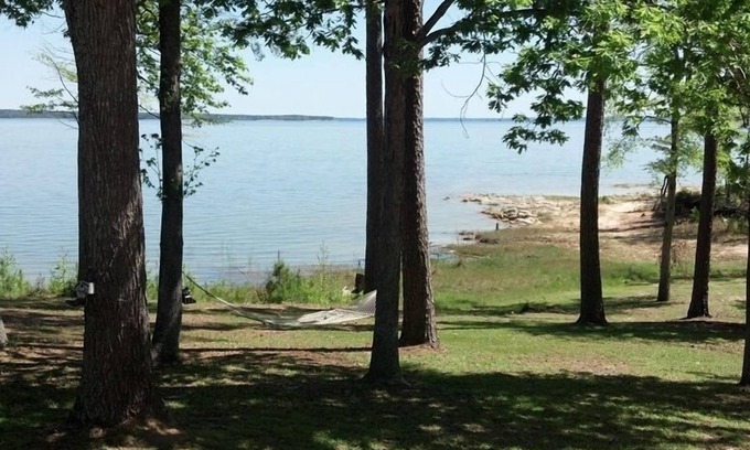 Zavalla House | Luxury Lakefront Say Rayburn Reservoir Home