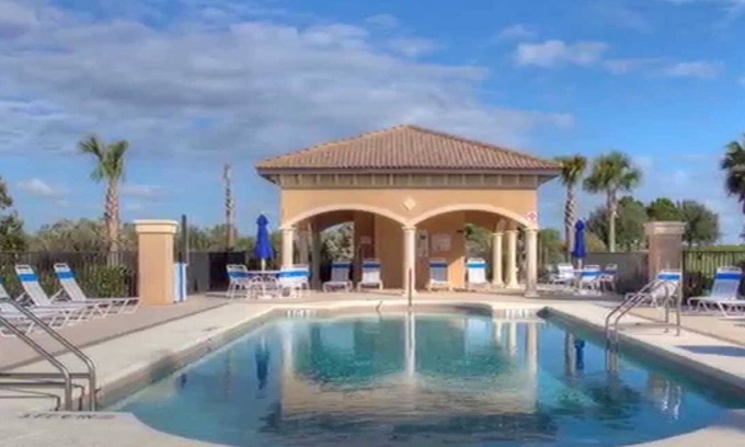 Braden River Condo | LUXURY LAKEVIEW CONDO IN RIVER STRAND GOLF AND COUNTRY CLUB. SUMMER RATES!