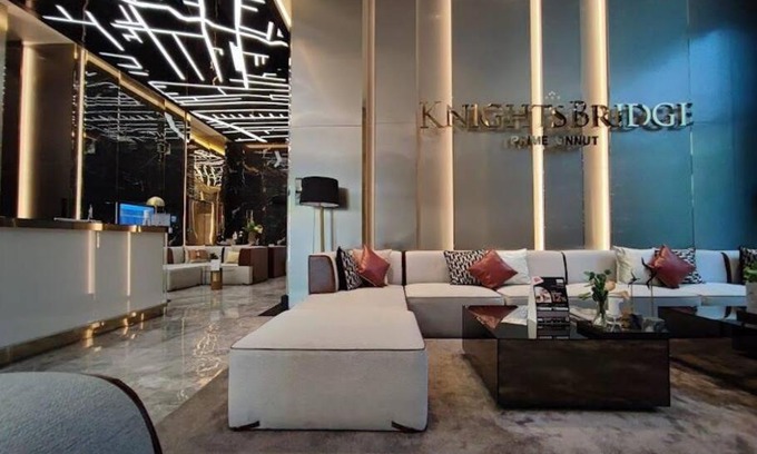 Phra Khanong Nuea Apartment | Luxury Lively Bangkok View Studio Room Next to BTS