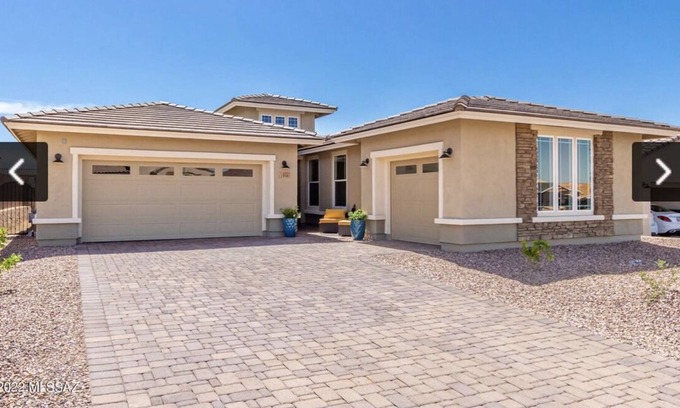 Marana House | Luxury Location Views near Ritz Carlton