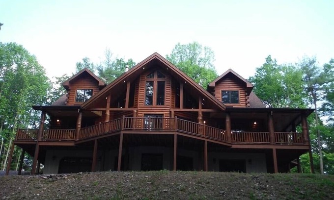 James Creek Cabin | Luxury Log Cabin on private, 25 acre wooded lot - minutes from Raystown Lake