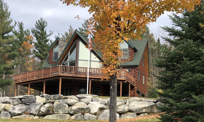 Twin Mountain House | Luxury Log Cabin w/Hot Tub! Sleeps 16.