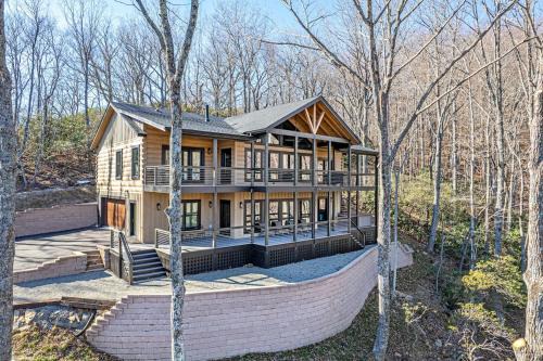 Laurel Ridge House | Luxury Log Cabin with lake view