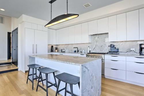 Long Beach House | Luxury Long Beach Villa with Ocean Views!