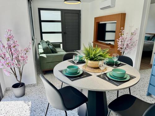 Paphos Apartment | Luxury Maisonette with Terrace