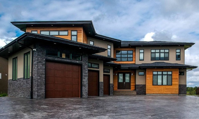 Conrich House | Luxury mansion close to airport | 14+ guests