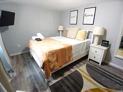 Northeast Bed & Breakfast | Luxury & Mellow Private Room in DC