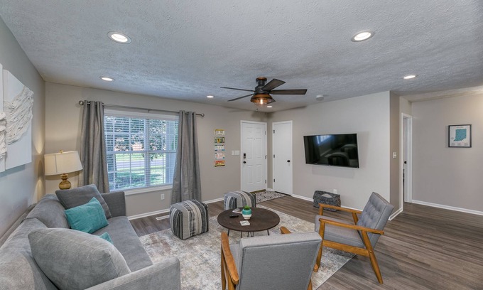 Fishers House | Luxury Modern 3bed/2bath house, walk to DT Fishers