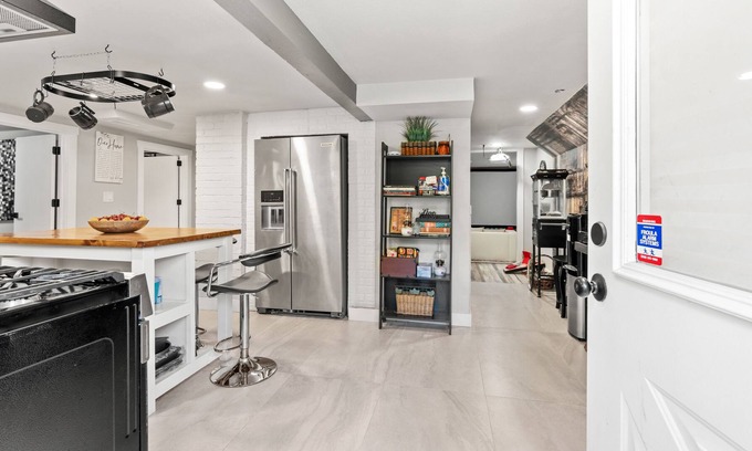 Tukwila Apartment | Luxury modern apt w/sauna, spa bath, movie theater.