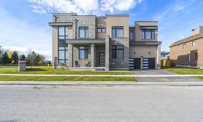 Bowmanville House | Luxury Modern Waterfront Home W/Elevator 4 Bdrs 5 Bath & Terr