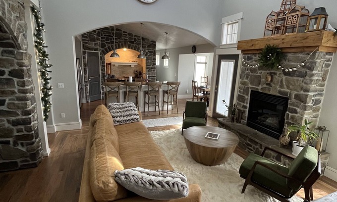 Heber House | Luxury Mountain Retreat Near Midway & Park City – Sleeps 10