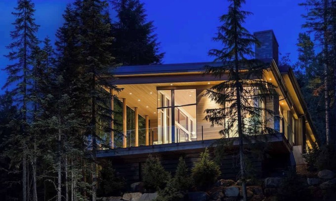 Whistler Creekside House | Luxury Mountain View Chalet, Jacuzzi, Media Room