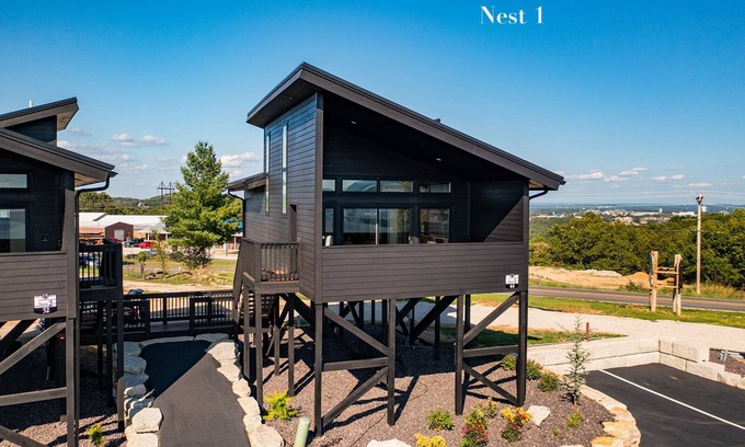 Branson Cabin | Luxury Nest Overlooking Table Rock Lake