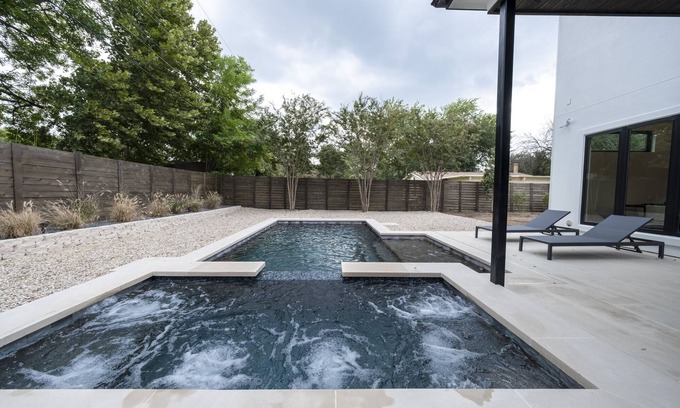 Galindo House | Luxury New Home, Private Pool/Spa, Sleeps 10 all King, Cold Plunge, 4 min to Dt