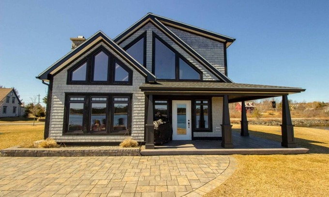 Lunenburg Cottage | Luxury Oceanfront Home in Lunenburg