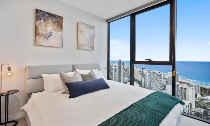 Broadbeach Apartment | Luxury Oceanview 2-Bed Apartment on 50th Level