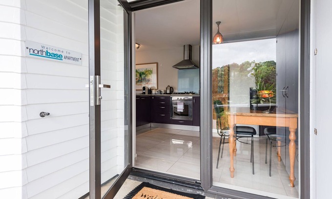 Paihia Apartment | Luxury Paihia Apartment with optional Detached Cabin