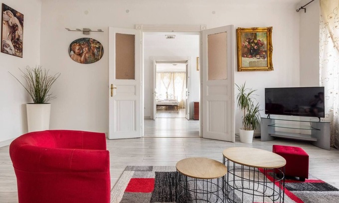 Orczy negyed Apartment | Luxury Penthouse close metro and tram 2