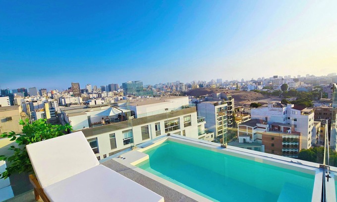 Chacarilla-Santa Cruz Apartment | Luxury Penthouse private jacuzzi Miraflores Lima