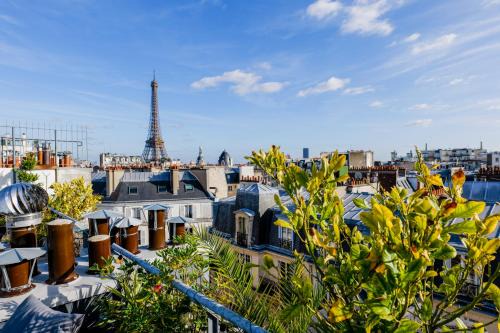 Passy Apartment | Luxury Penthouse Rooftoop Eiffel Tower view - EM02