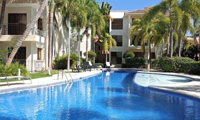 El Cortecito Apartment | Luxury Penthouse, short walk to beach and restaurants, pool, high speed wifi
