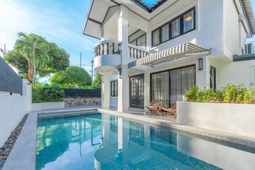 South Pattaya Villa | Luxury Pool Villa Jomtien-1 Min to Beach